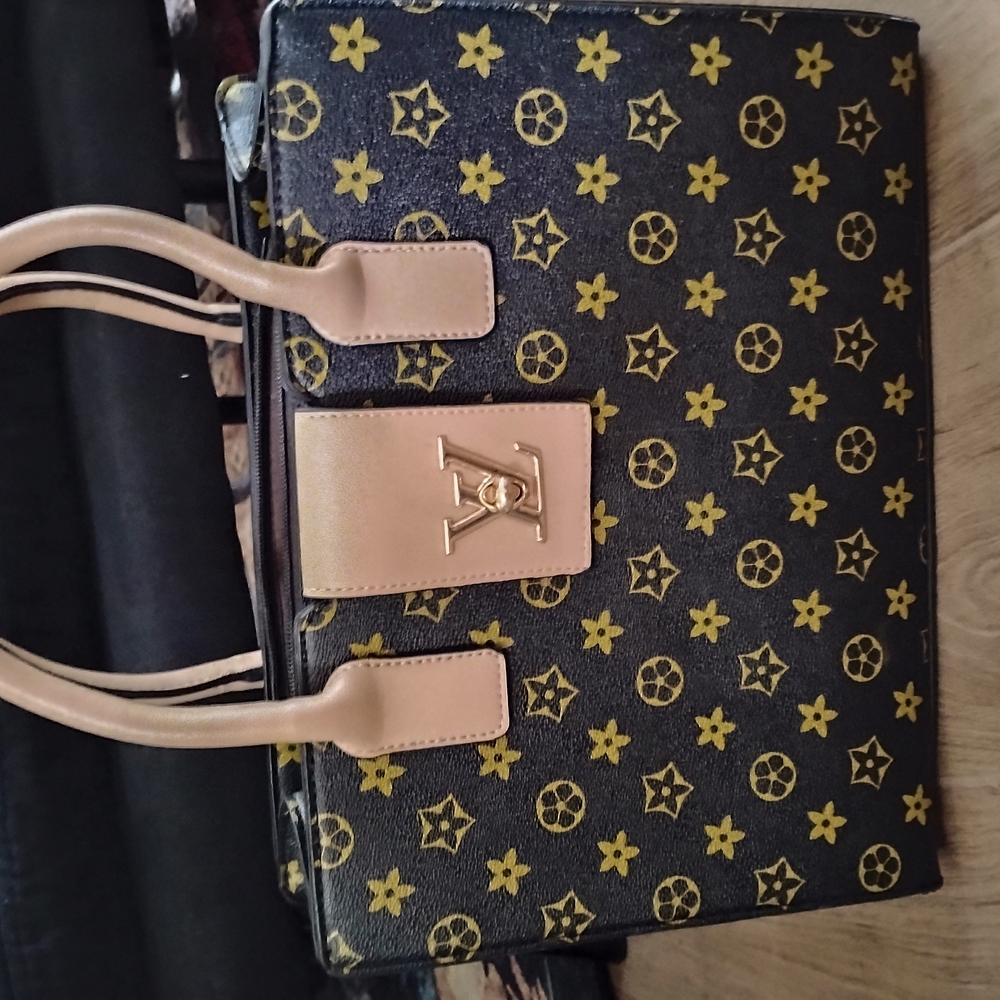 Stylish Black and Gold Designer Tote Bag